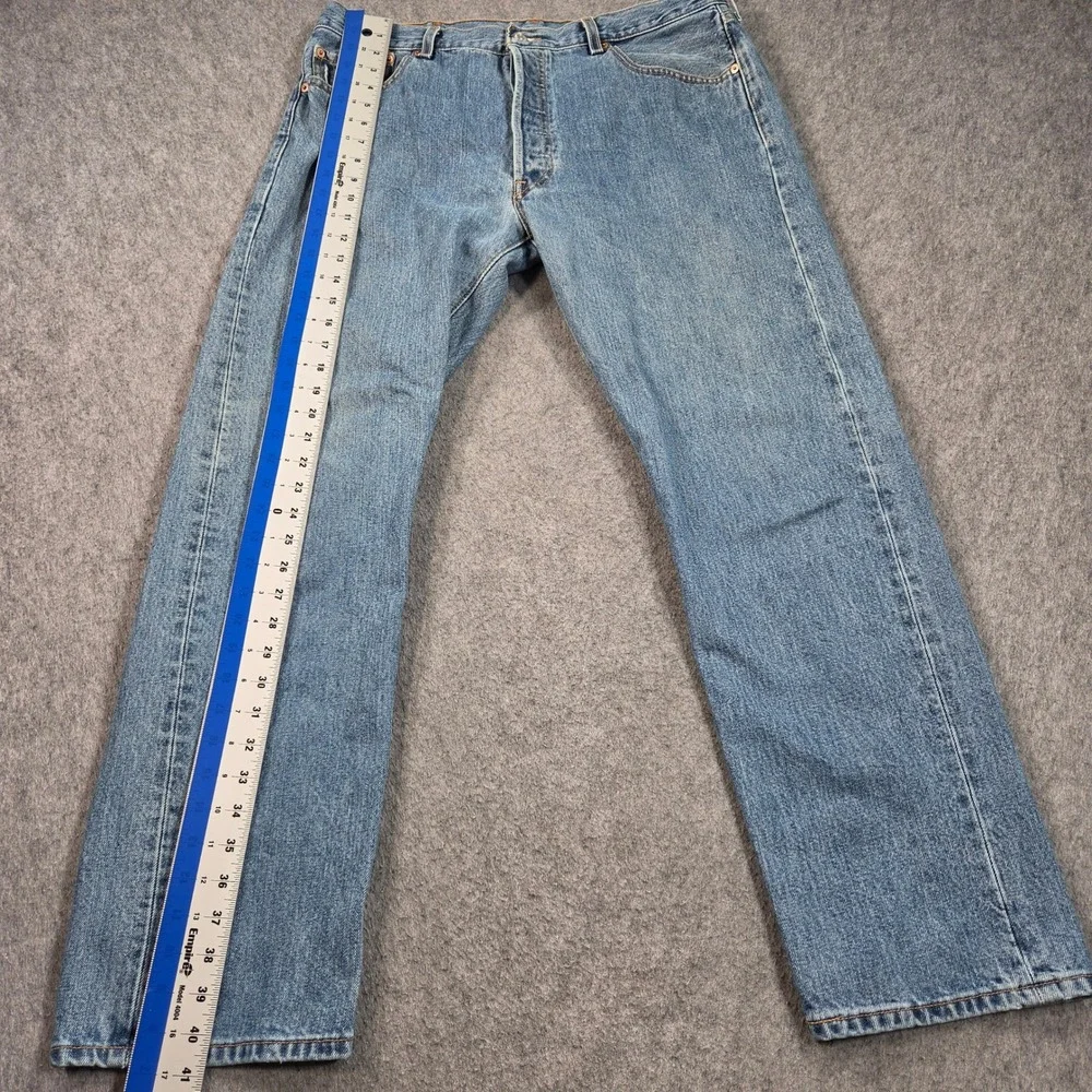 Levis 501 Mens Jeans 36x30 (tag 38x30) Blue Medium Wash Button Fly Straight Leg